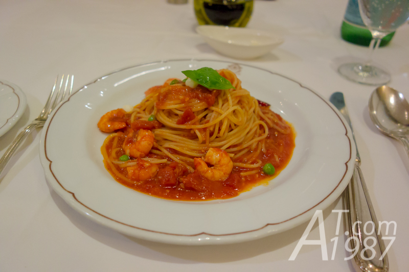 TRASTEVERE Taipei – Spaghetti al Pomodoro con Gamberetti e Mozza
